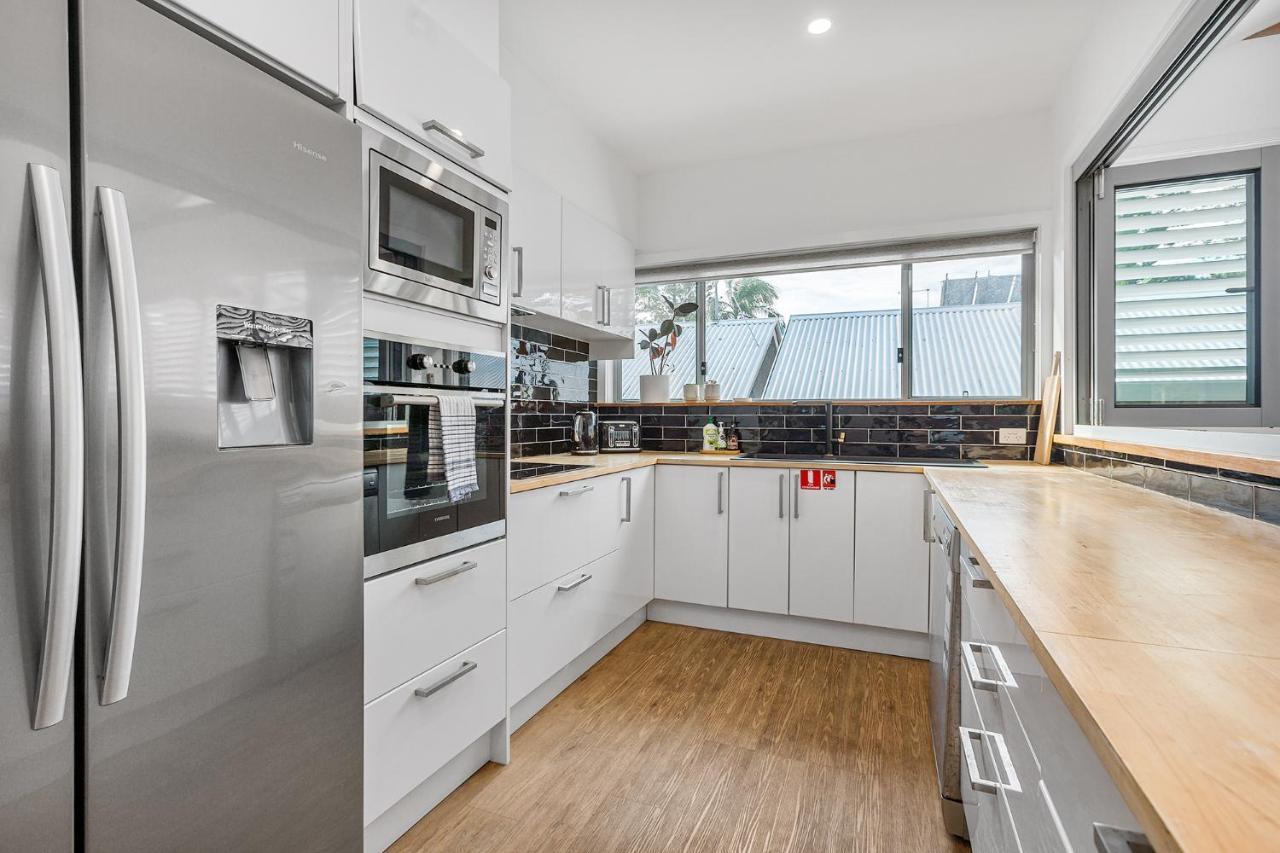 Azur Byron Bay Hotel Екстериор снимка