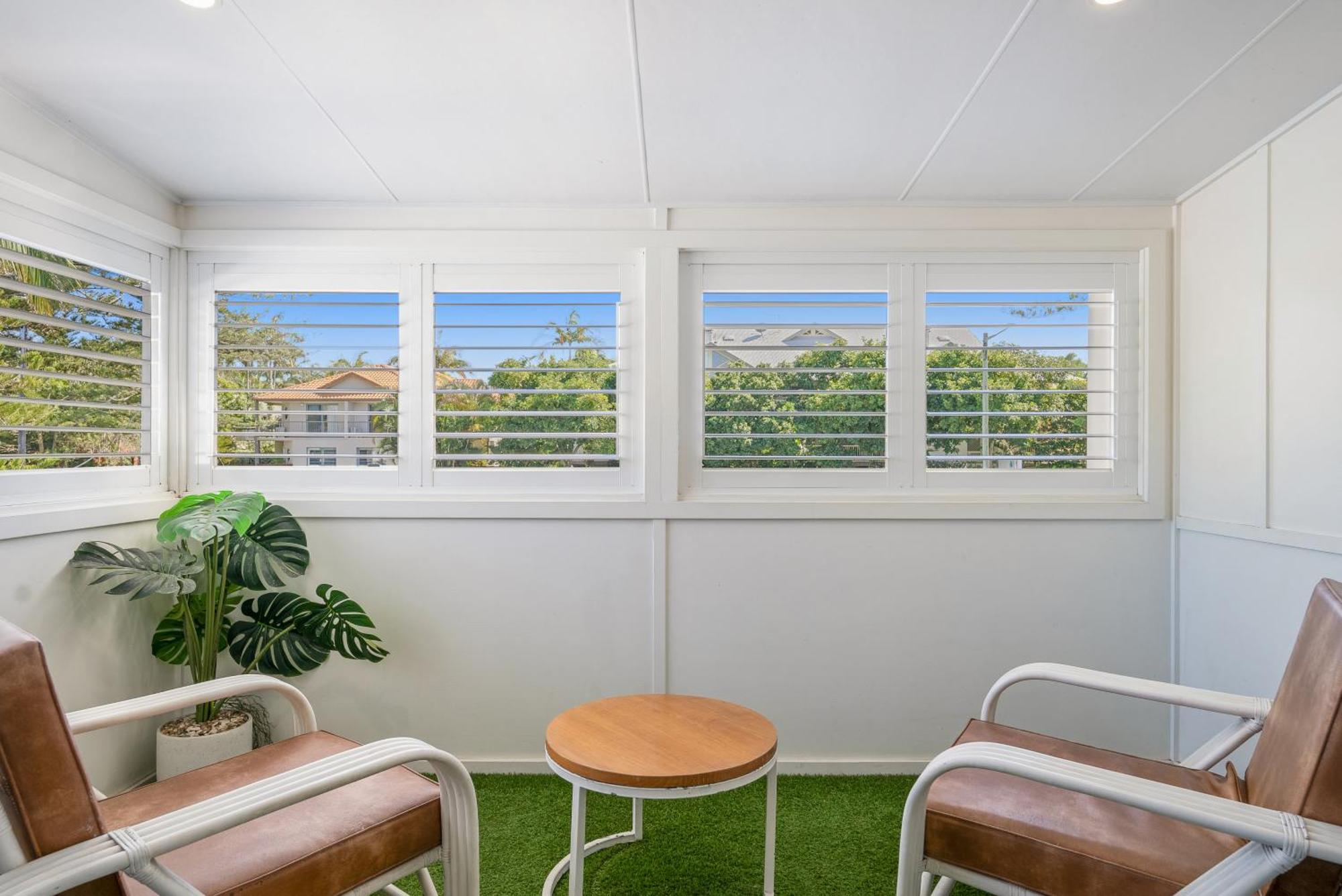 Azur Byron Bay Hotel Екстериор снимка